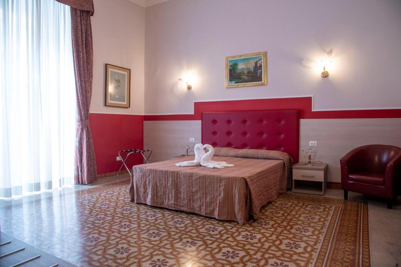Domus Napoleone Roma Exterior foto